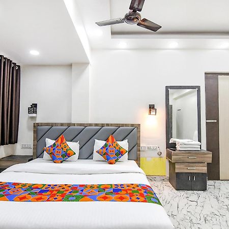 Fabexpress Sr Royale - Nr Sealdah Station Hotel Kalkutta Kültér fotó